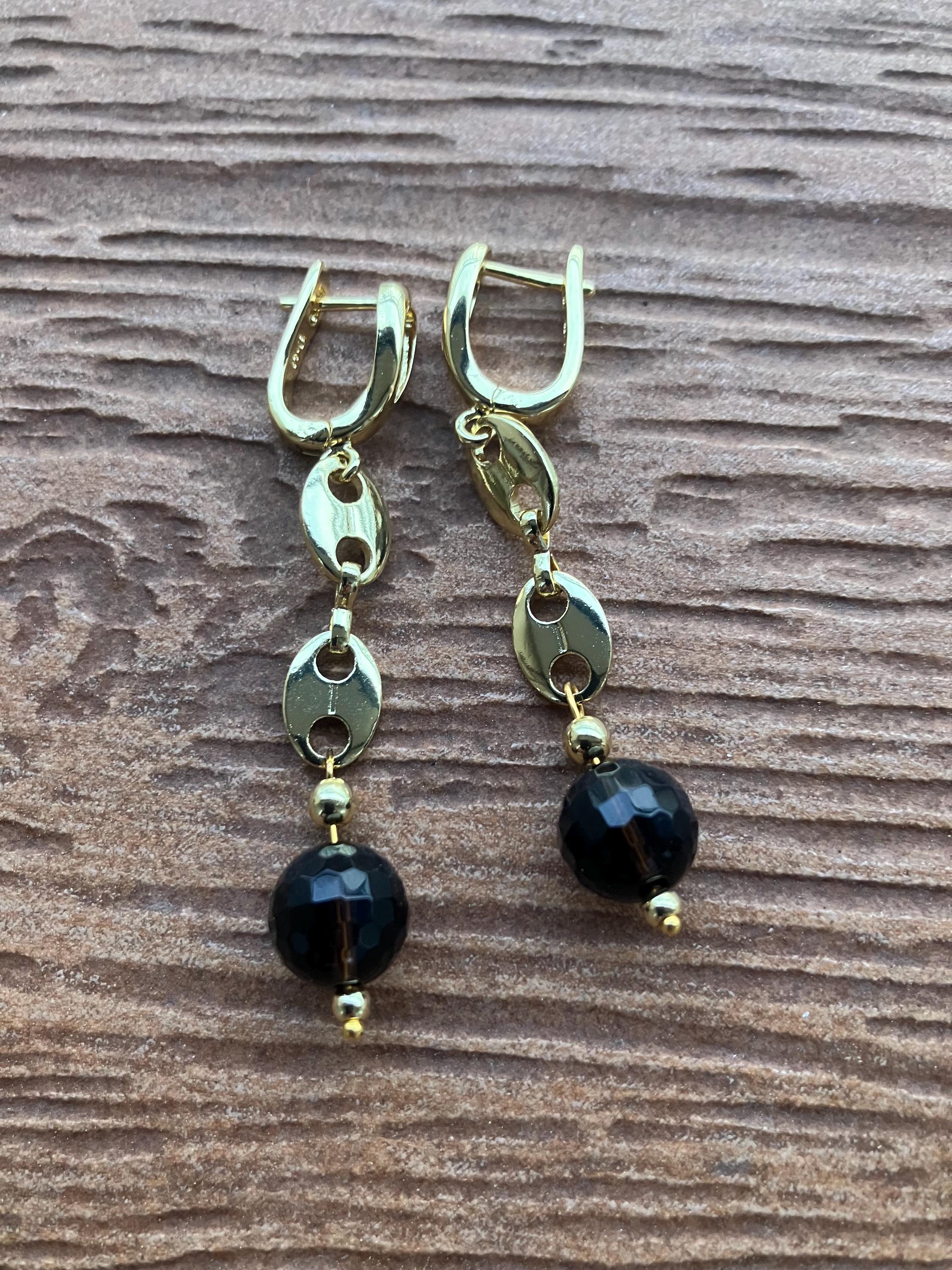 boucles modernes grain de café plaqué or et semi précieuse quartz fume facette