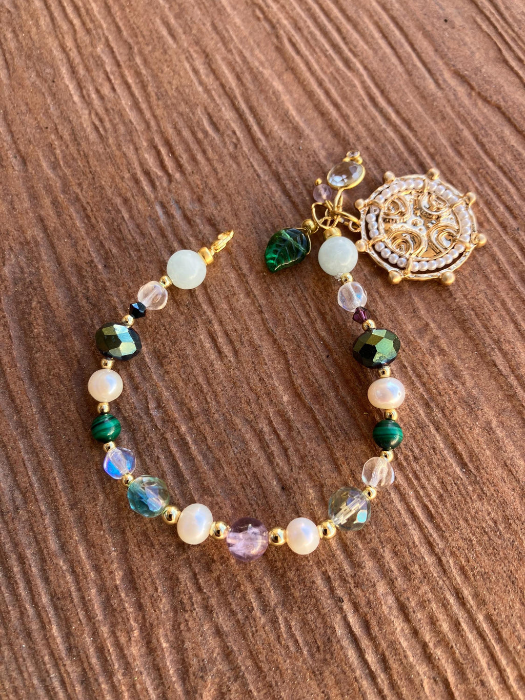 bracelet bohème chic en pierres semi précieuse Angelite, ametrine, malachite, perles naturelles d eau douce, cristal Swarovski, et quartz