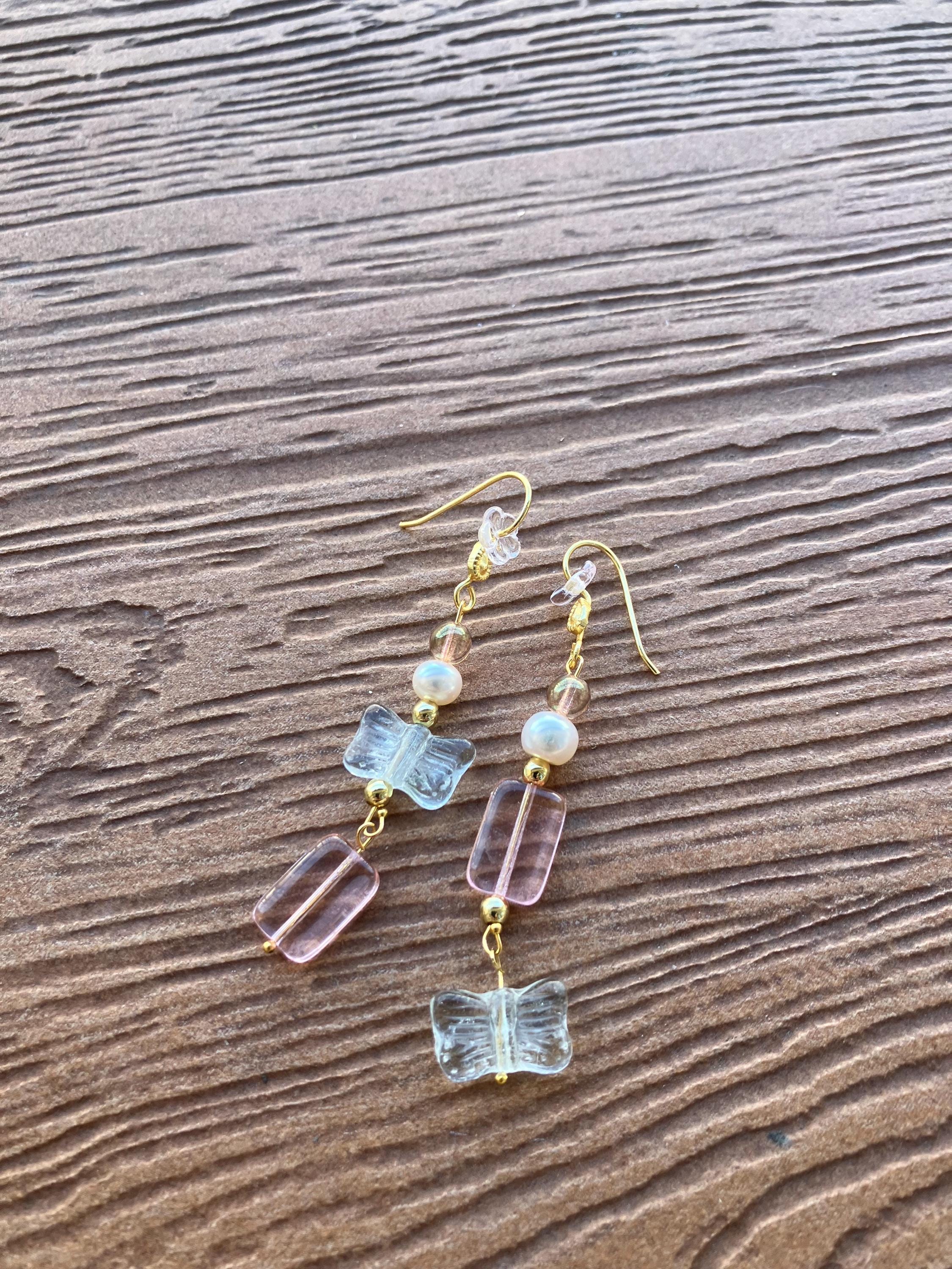 boucles dépareillées papillon vintage rétro chic avec perles de culture