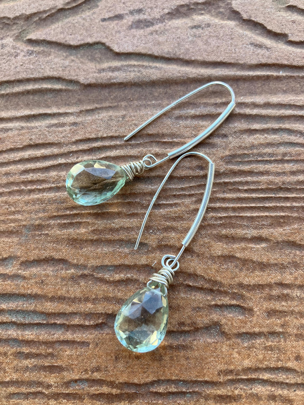 boucles d oreille en argent 925 et semi précieuse goutte améthyste vert pale