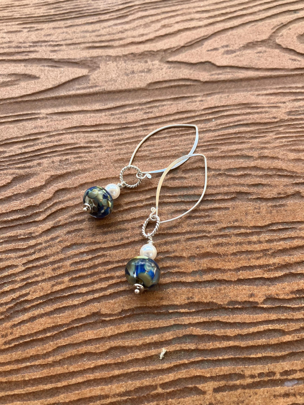 Boucles, boucles classiques, boucles argent 925, verre filé au chalumeau