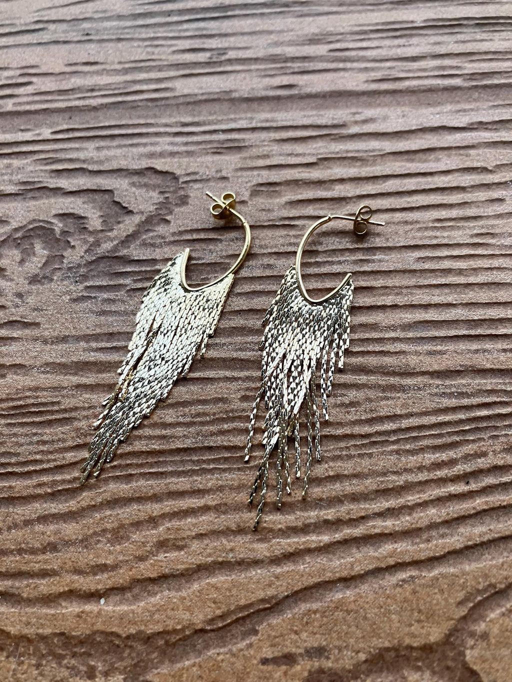 Boucles modernes chic en plaqué or tendance