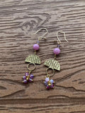 boucles ethniques chic en laiton brut,  semi précieuse calcédoine pourpre, cacoxenite, jade rose violet