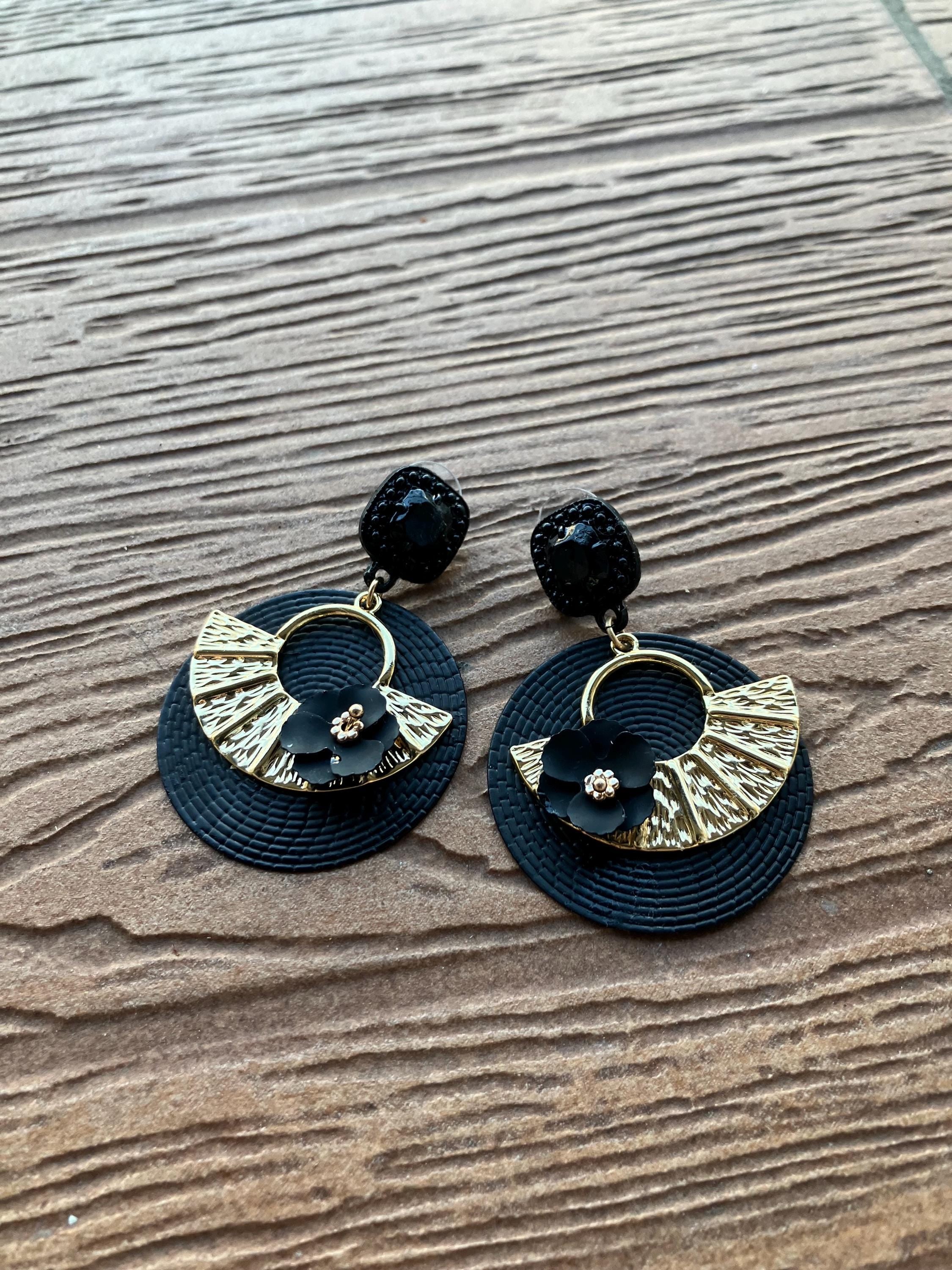 Boucles japonaises, boucles tendance, boucles noires et or, boucles originales