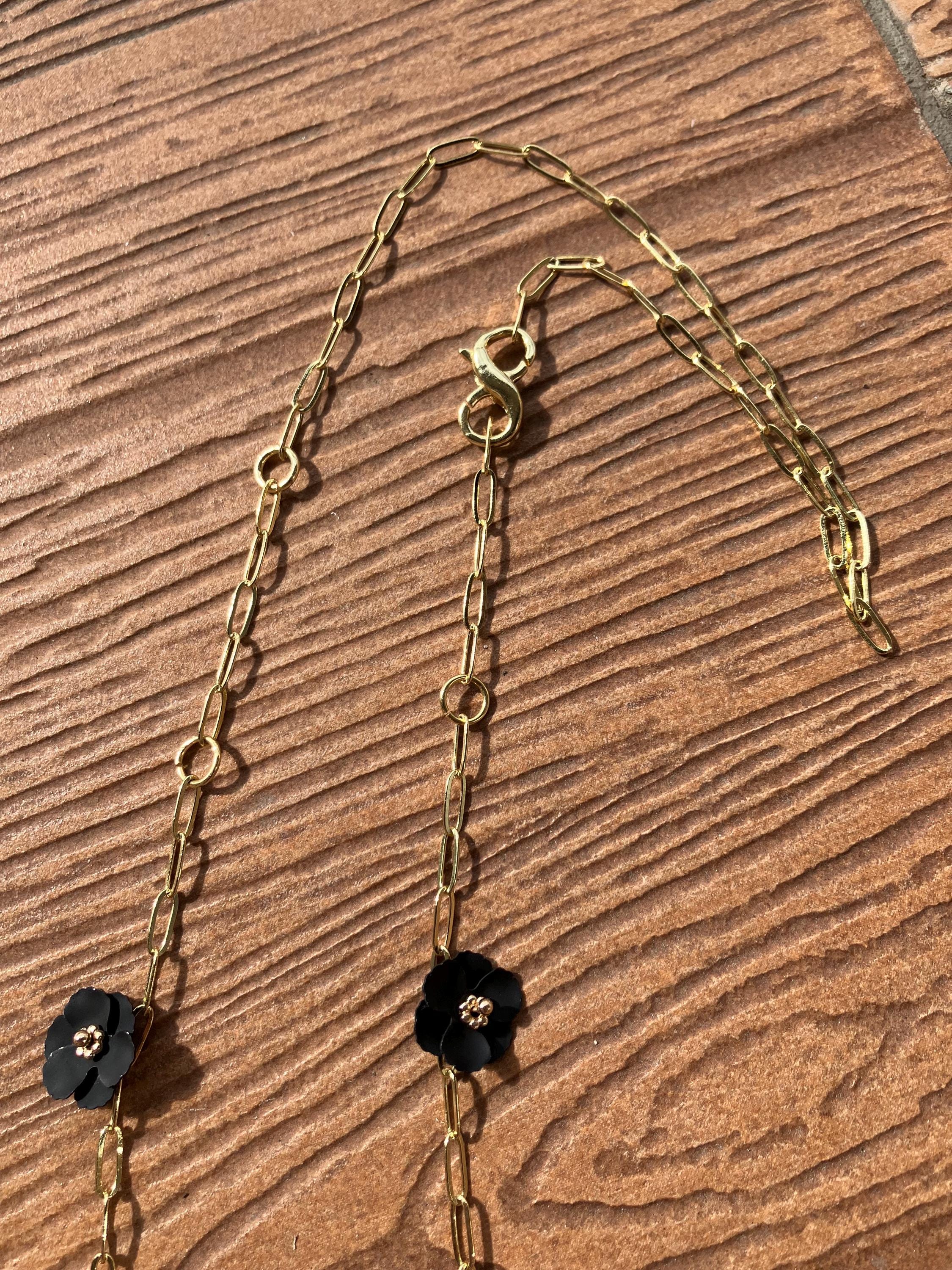 sautoir en plaqué or et pendentif japonisant artistique geisha peinte avec son chat