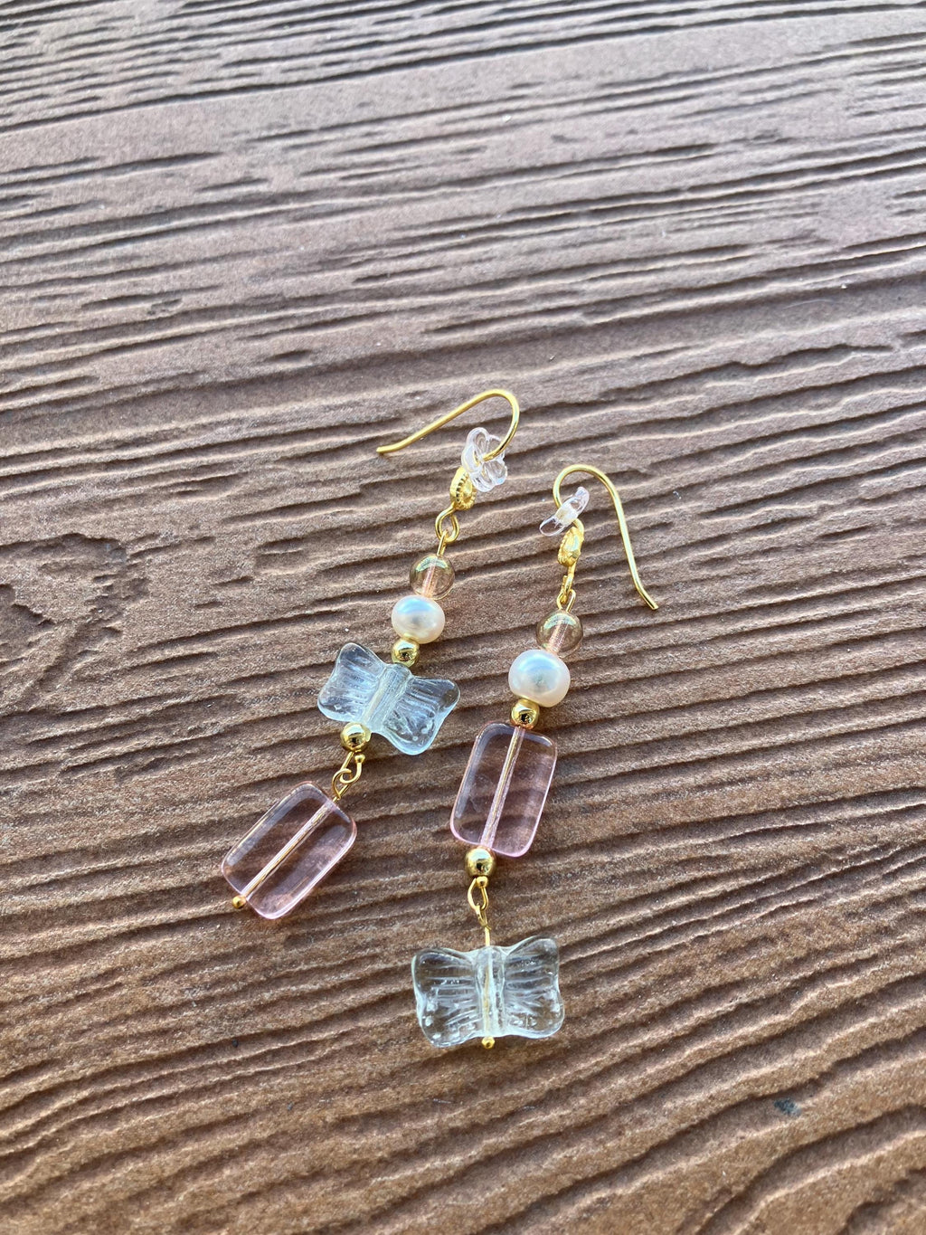 boucles dépareillées papillon vintage rétro chic avec perles de culture