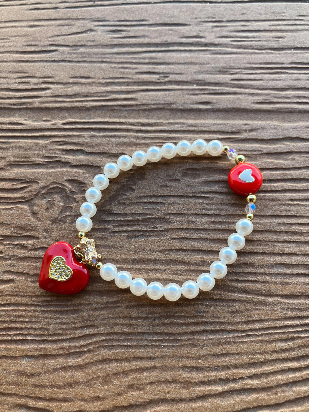 bracelet amour en perles de nacre Swarovski, aurifie et céramique émaillée