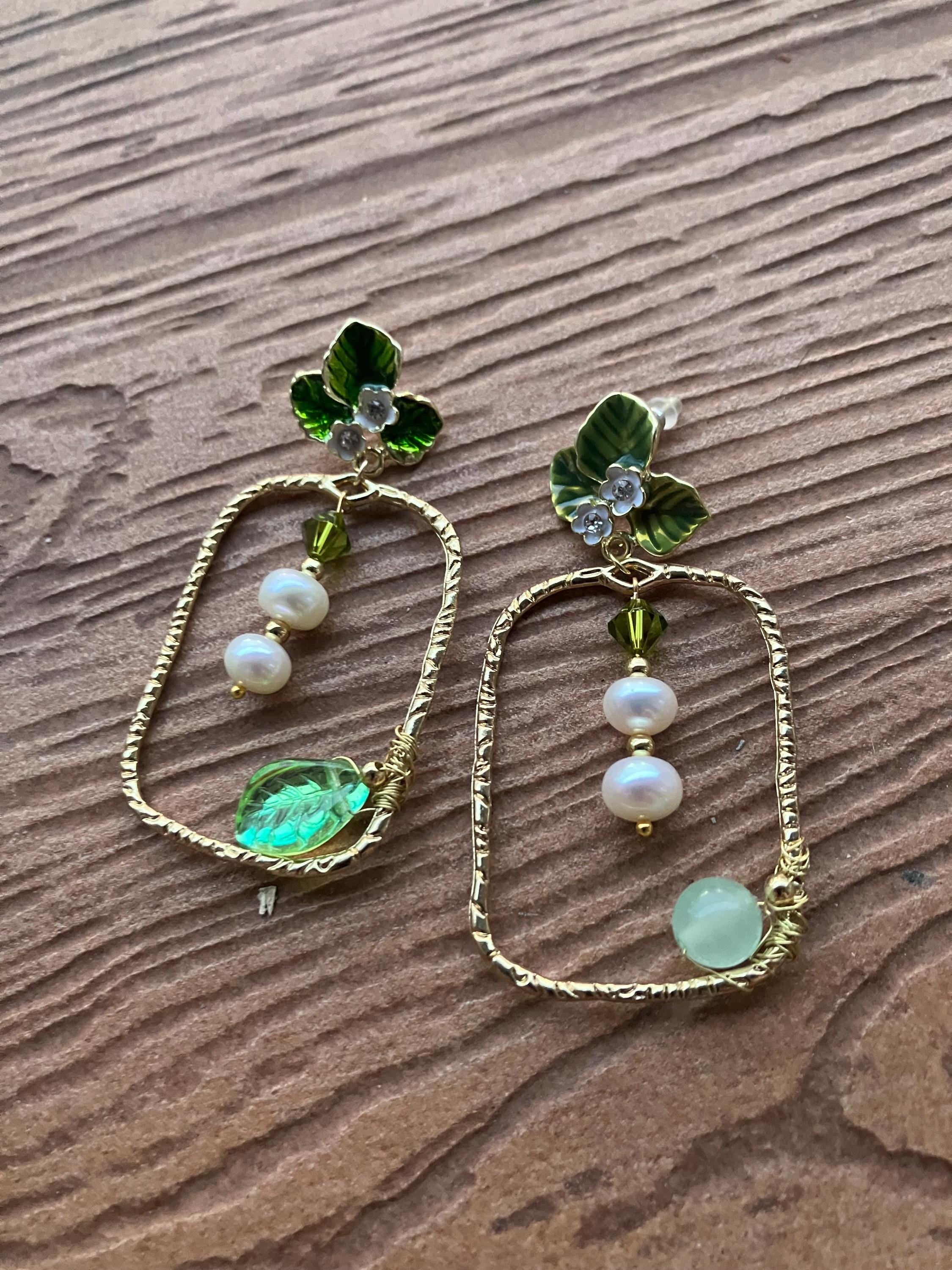 boucles bohème rétro anneaux rectangulaires martelés, perles de culture, aventurine et cristal Swarovski