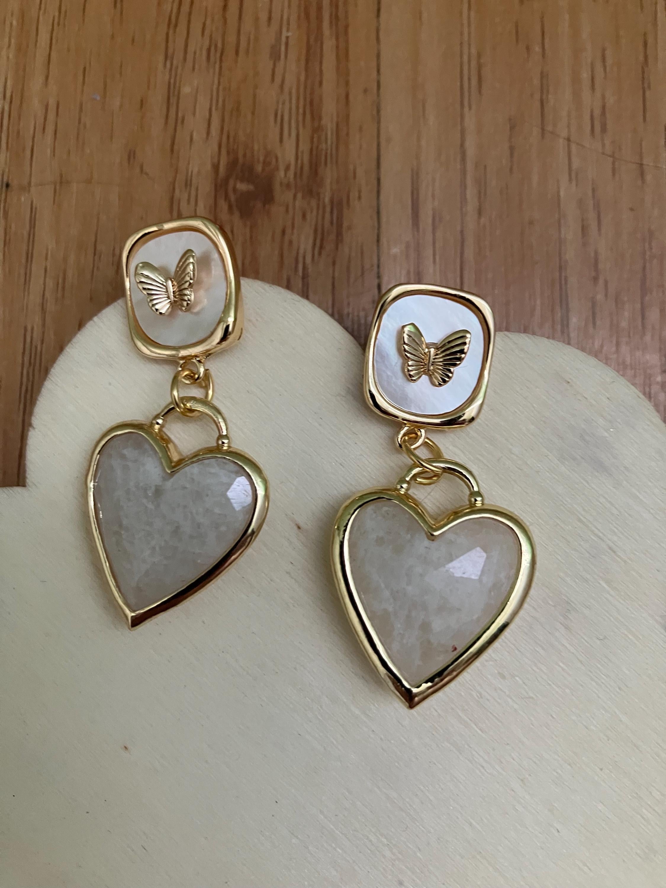 Boucles, boucles cœur, papillon, semi précieuse, pierre de lune, plaqué or 14k