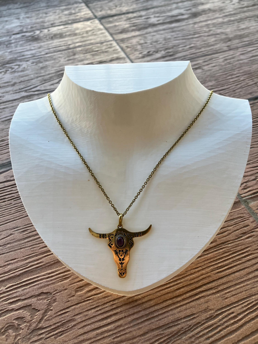 Collection Hommes - Collier chaîne en laiton brut avec magnifique pendentif en tête de taureau en laiton massif avec pierre semi précieuse