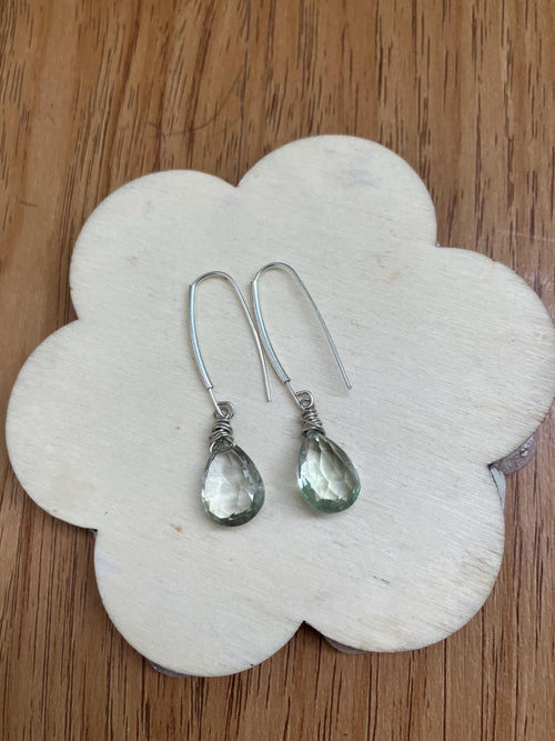boucles d oreille en argent 925 et semi précieuse goutte améthyste vert pale