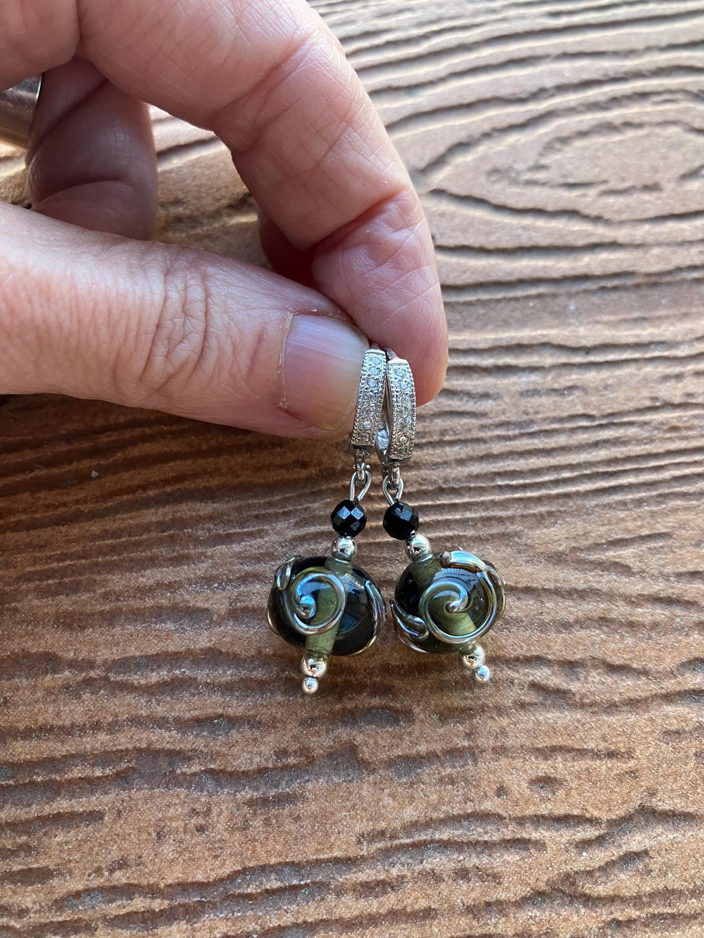 boucles, boucles dormeuse, argent 925, cristal Swarovski, onyx, verre filé au chalumeau, boucles vert bouteille