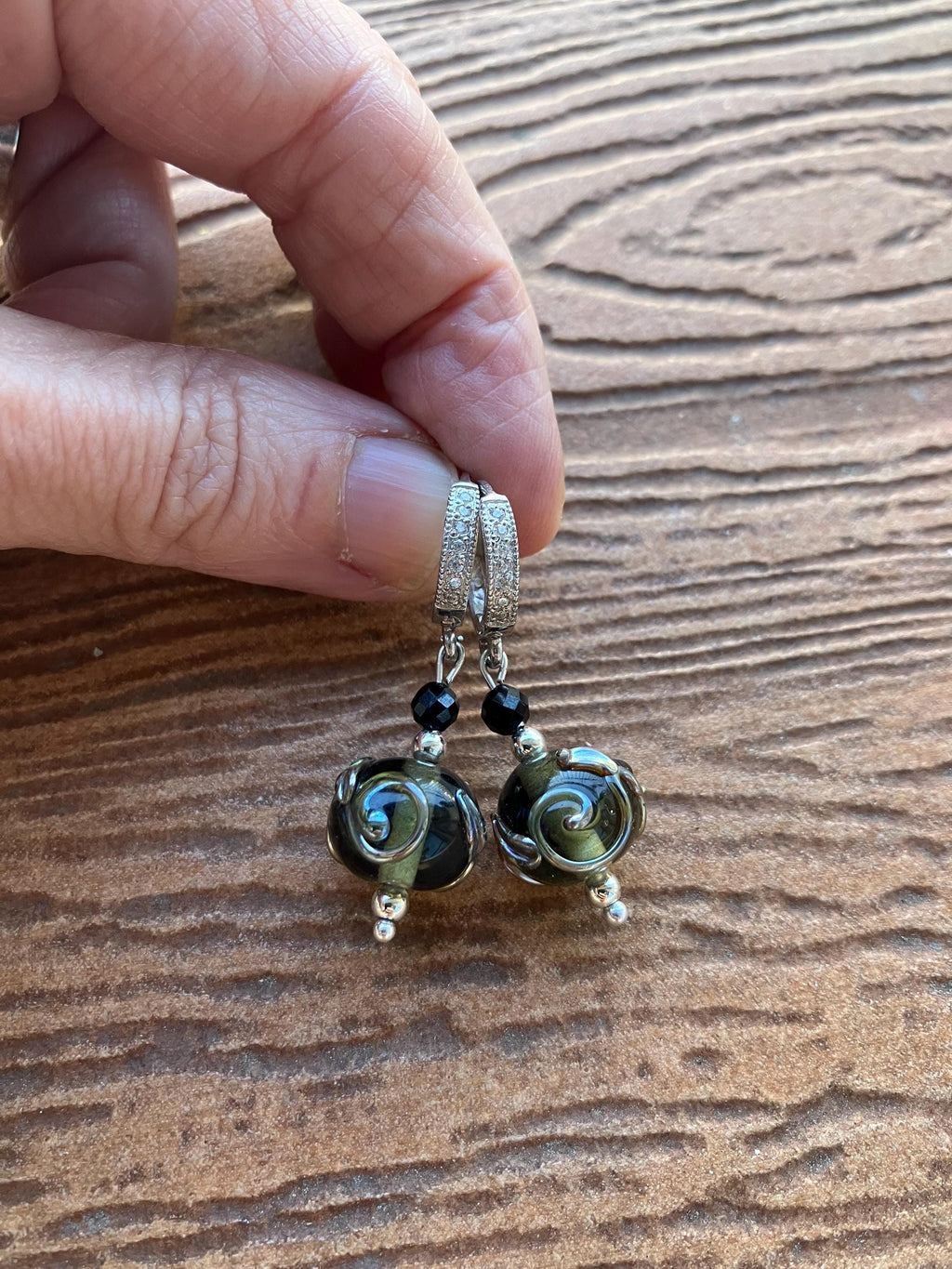 boucles, boucles dormeuse, argent 925, cristal Swarovski, onyx, verre filé au chalumeau, boucles vert bouteille