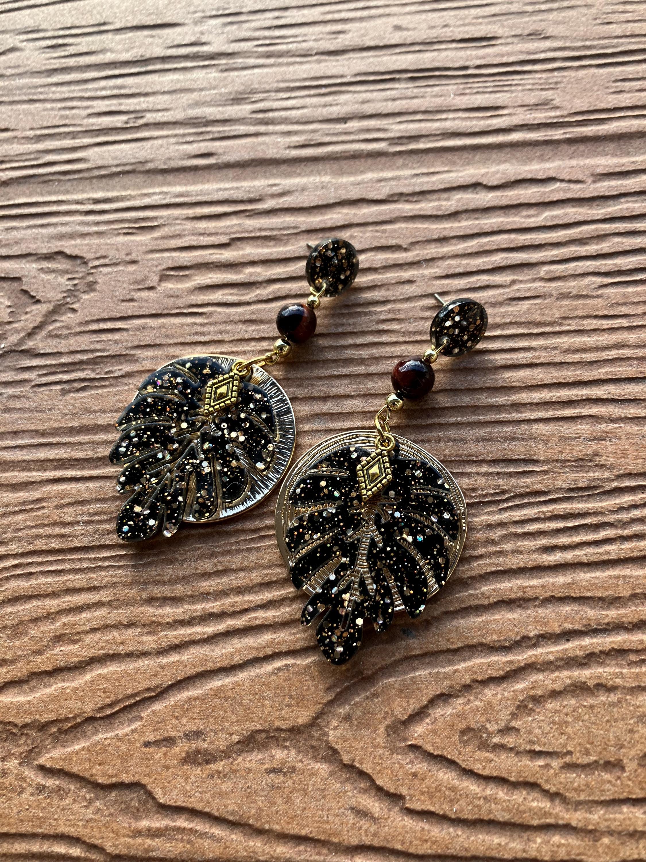 boucles ethniques chic en acétate, laiton massif, métal doré, plaqué or et semi précieuse œil de tigre