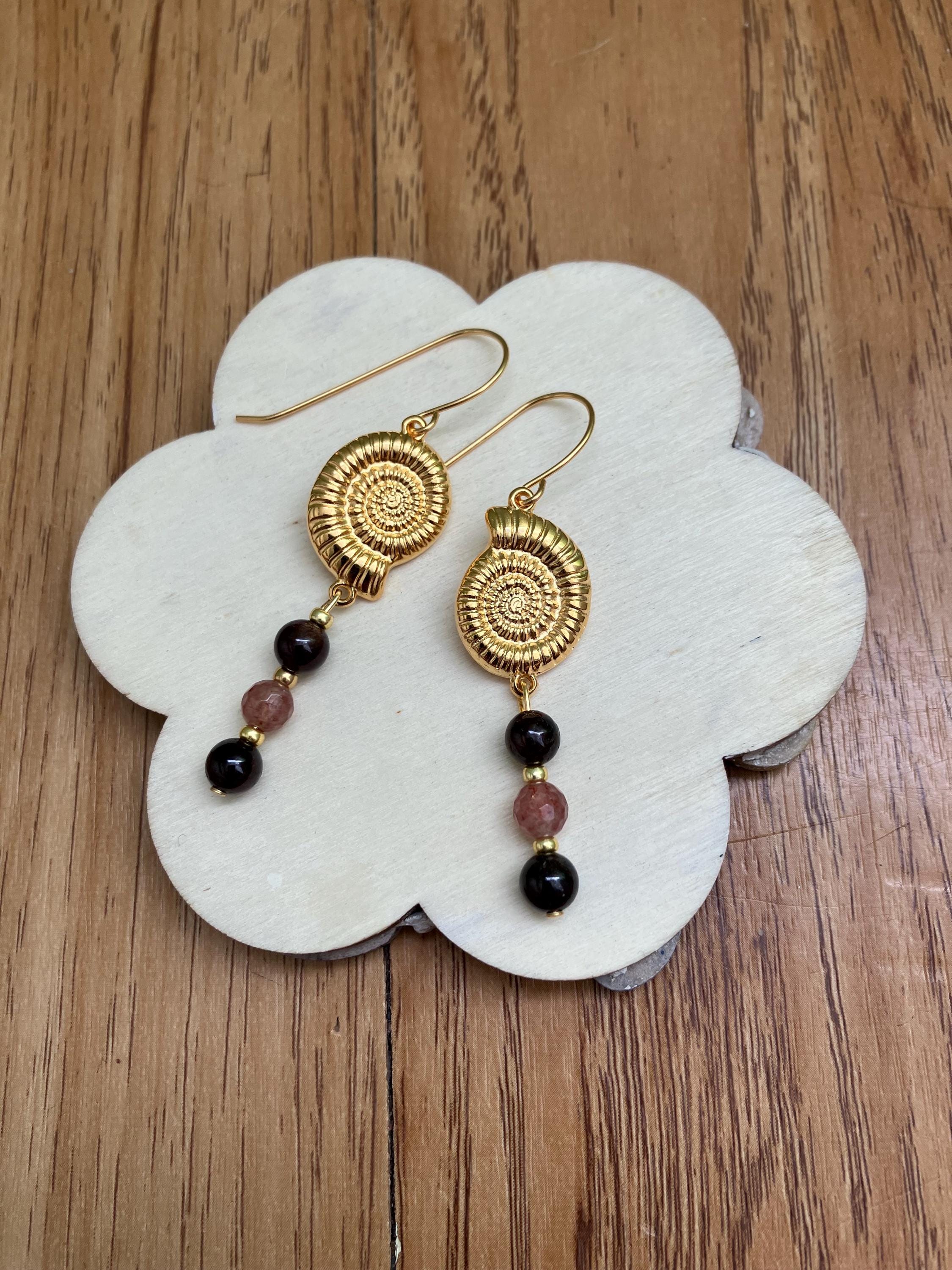 Boucles, boucles modernes,  laiton doré à l or fin 24k, semi précieuse, Grenat, Quartz fraise