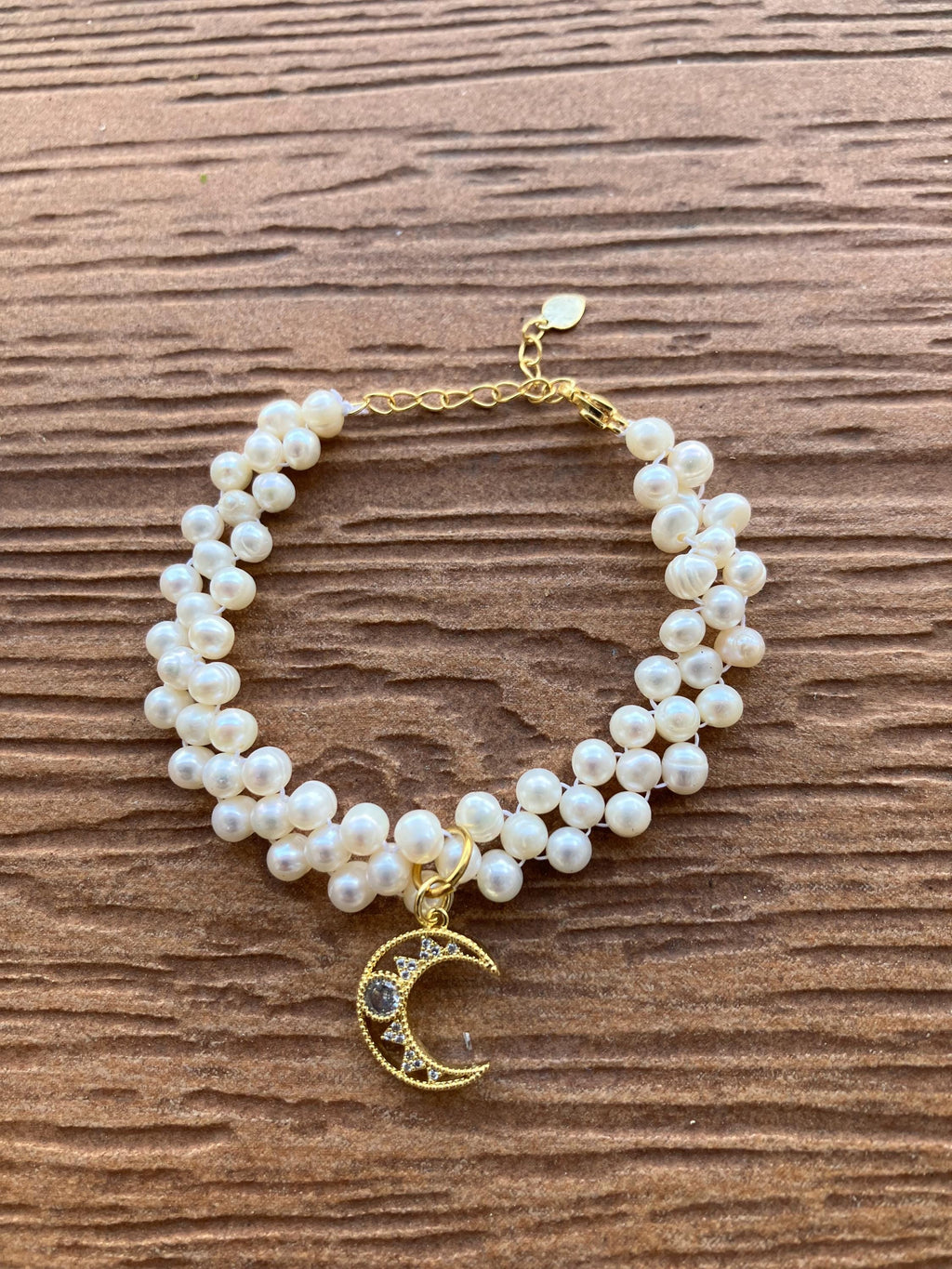 bracelet chic multi rangs perles naturelles d eau avec Charm lune plaqué or et strass