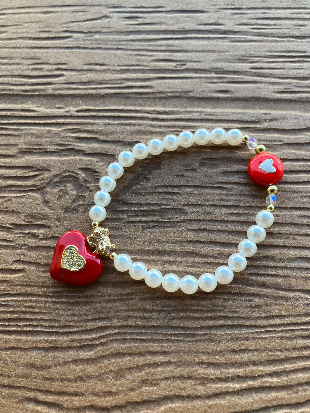 bracelet amour en perles de nacre Swarovski, aurifie et céramique émaillée