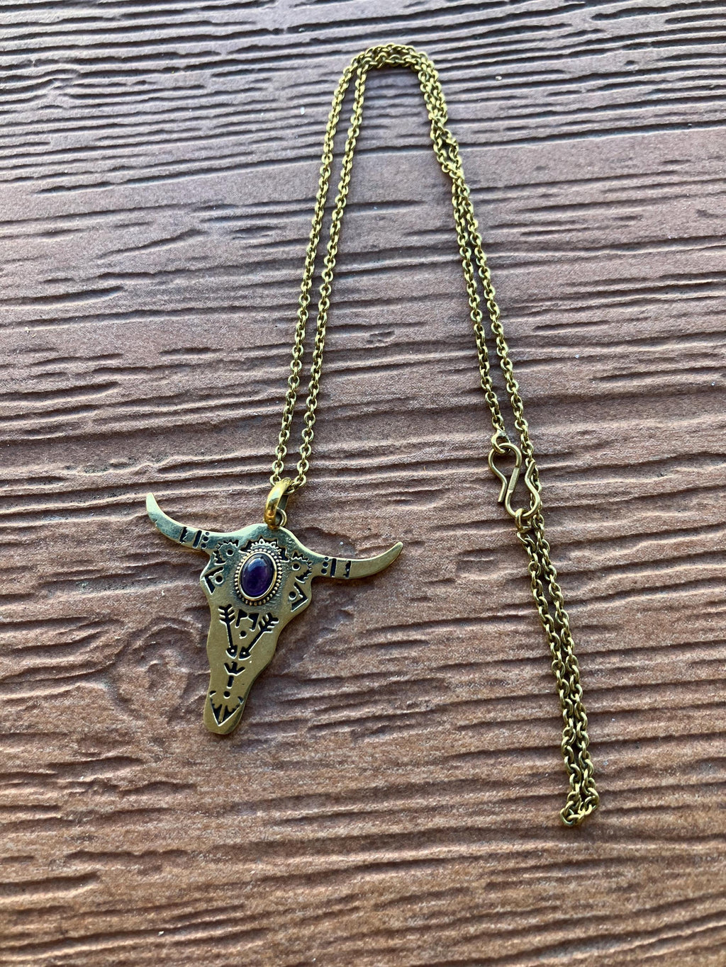 Collection Hommes - Collier chaîne en laiton brut avec magnifique pendentif en tête de taureau en laiton massif avec pierre semi précieuse