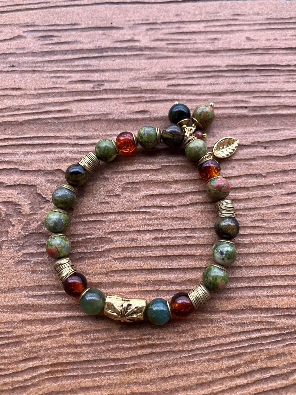 Bracelet ethnique chic semi précieuse unakite, œil de tigre, jade vert, étain massif et verre indien