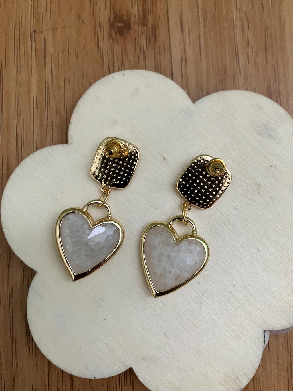 Boucles, boucles cœur, papillon, semi précieuse, pierre de lune, plaqué or 14k