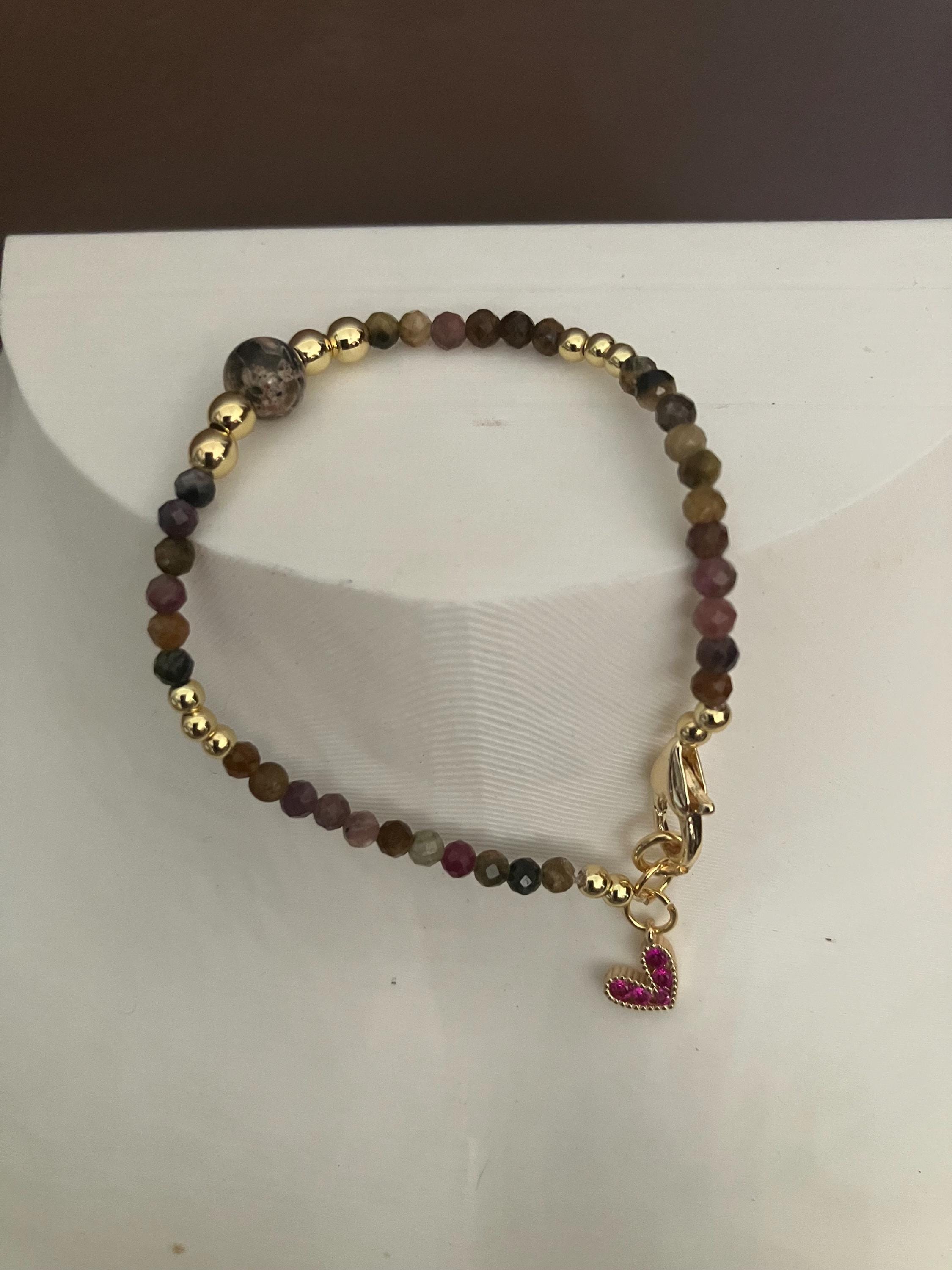 bracelet petit poignet en perles semi précieuse tourmaline et plaqué or 18k 3/5 microns