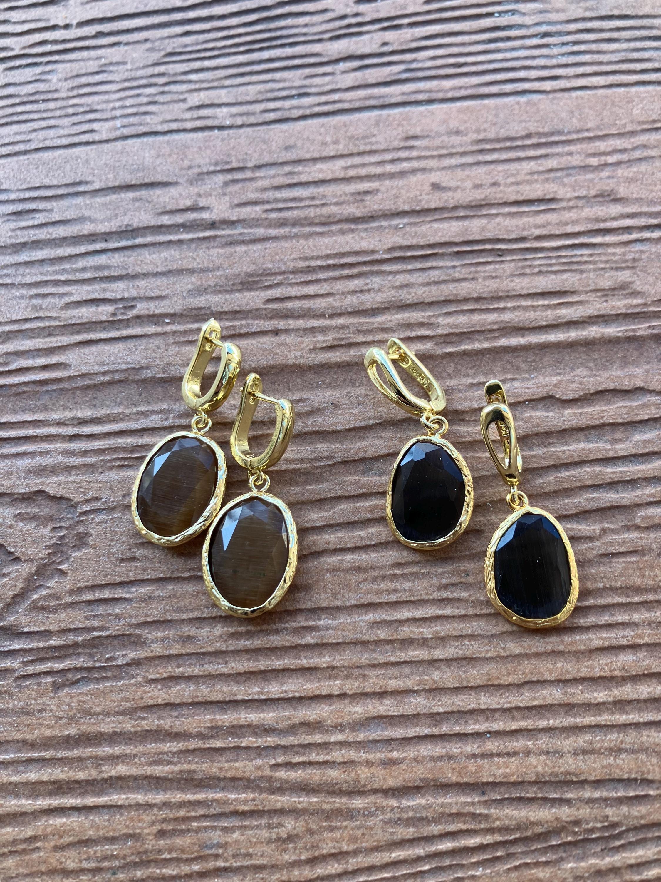 boucles dormeuse plaqué or et cristal option 1 œil de tigre option 2 onyx