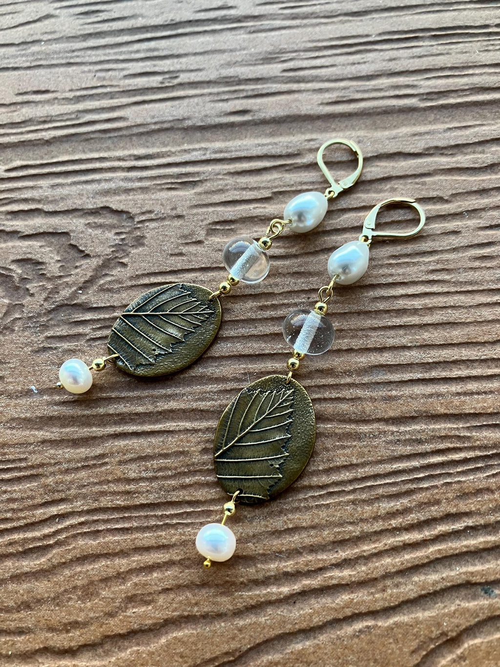 boucles pendantes en bronze massif, plaqué or, perle d eau douce véritable et nacre Swarovski