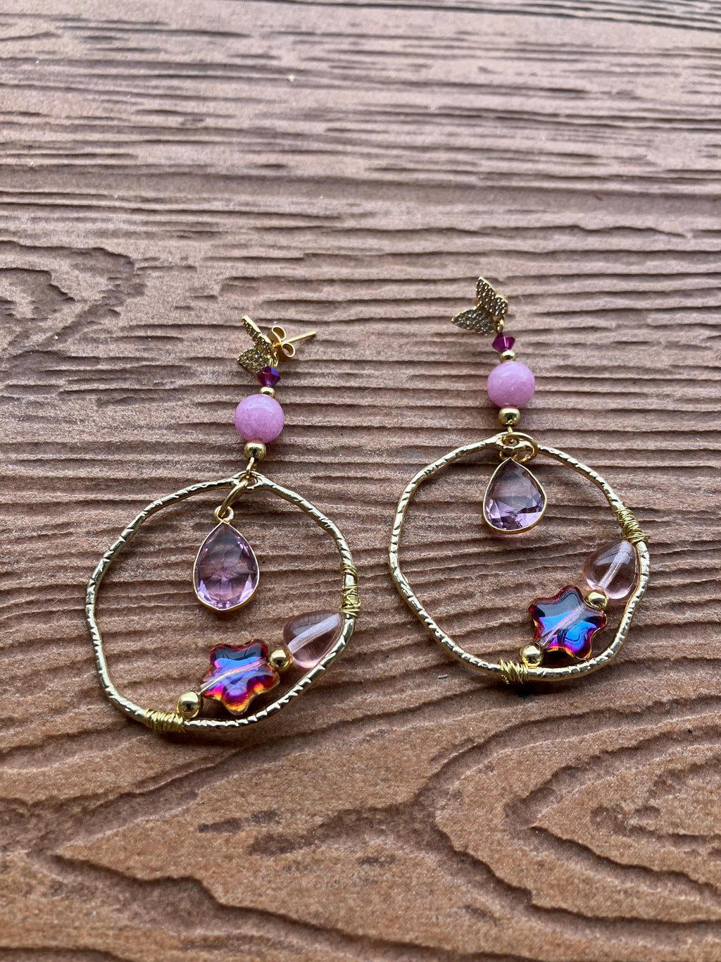 boucles artistiques papillons or et rose originales anneaux martelés