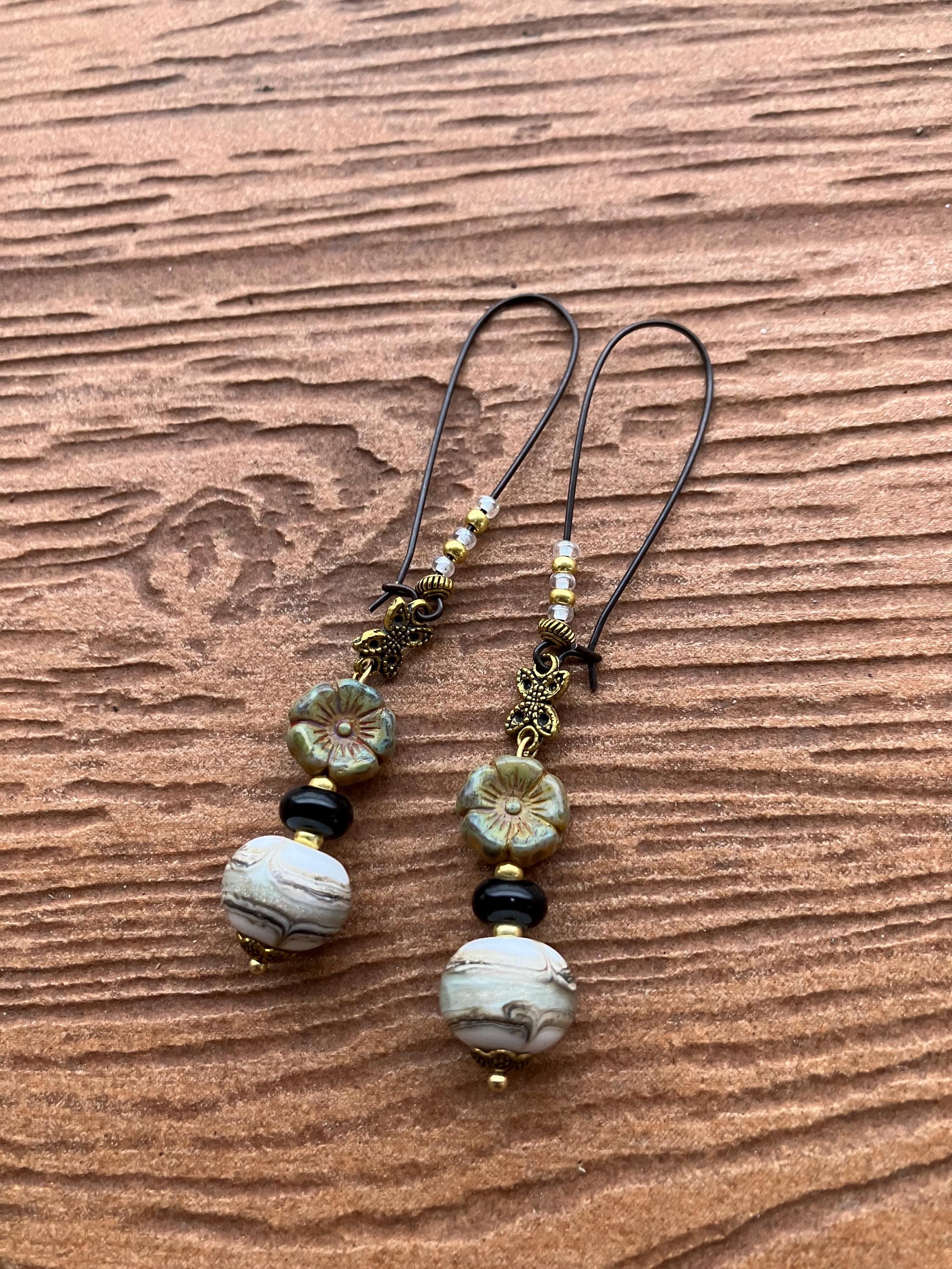 Boucles, longues boucles romantiques, verre filé d art, verre tchèque, cuivre oxydé