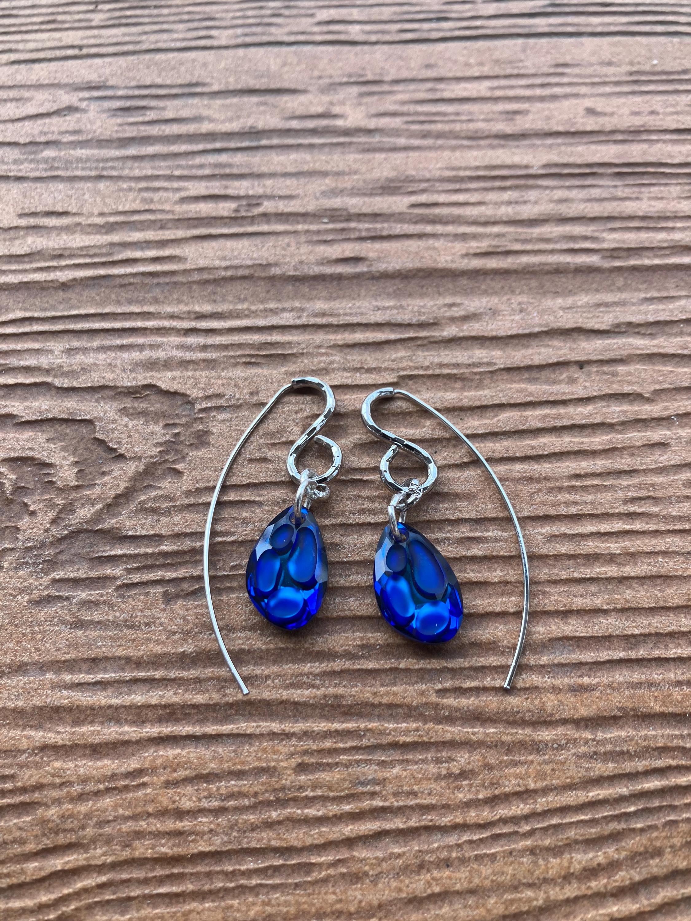 boucles modernes argent 925 et cristaux bleus radiolaires autrichiens