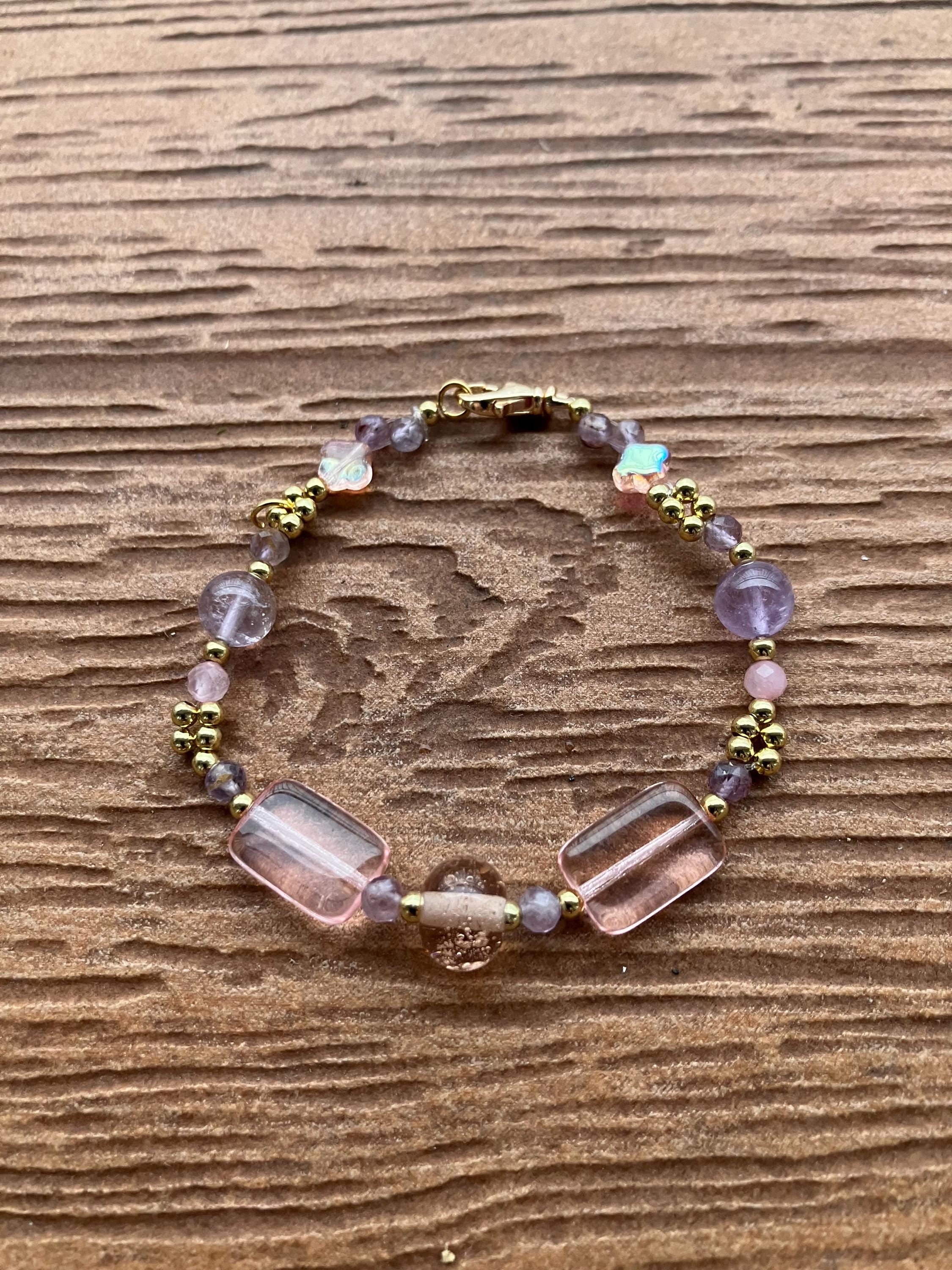 bracelet chic semi précieuse amétrine, cacoxenite, quartz rose, plaqué or, verre filé d art et verre tchèque