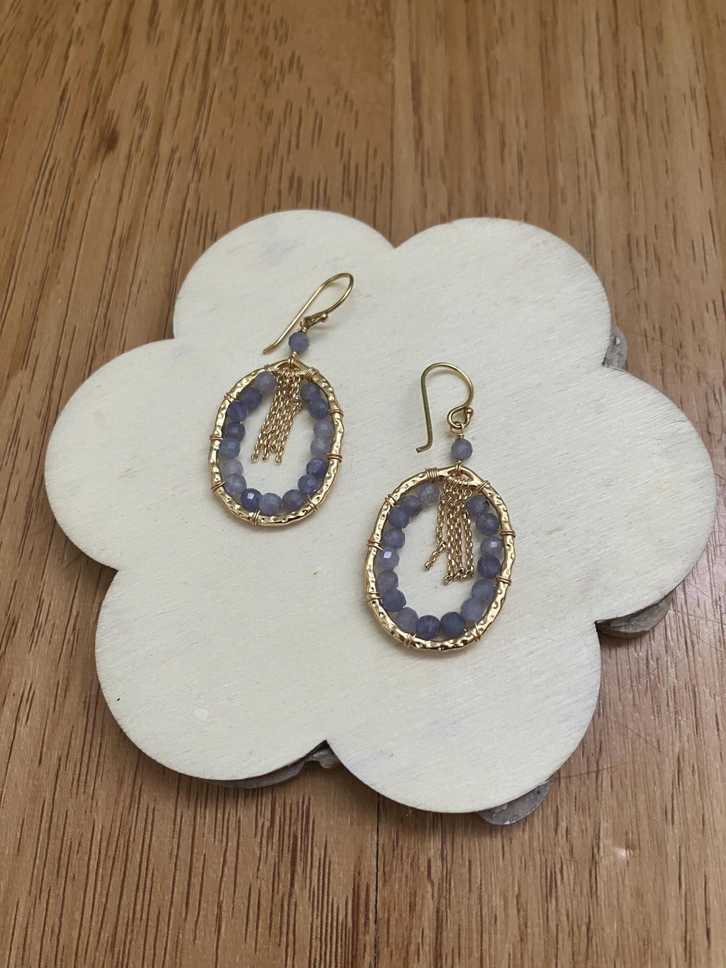 Boucles, boucles semi précieuse, plaqué or, amétrine, boucles chic, boucles gemme, boucles violette, boucles or