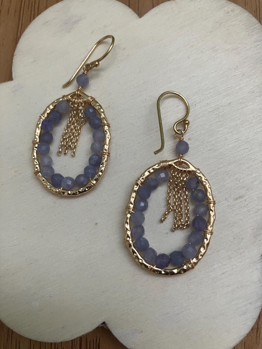 Boucles, boucles semi précieuse, plaqué or, amétrine, boucles chic, boucles gemme, boucles violette, boucles or