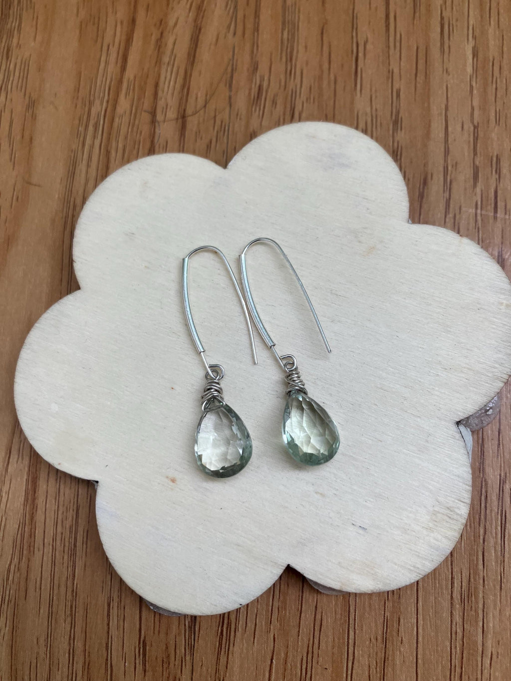 boucles d oreille en argent 925 et semi précieuse goutte améthyste vert pale