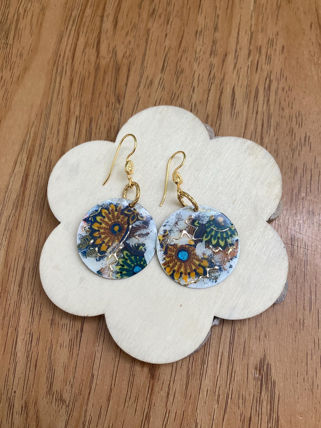 Boucles, boucles rondes, laiton émaillé d art, boucles vert et jaune