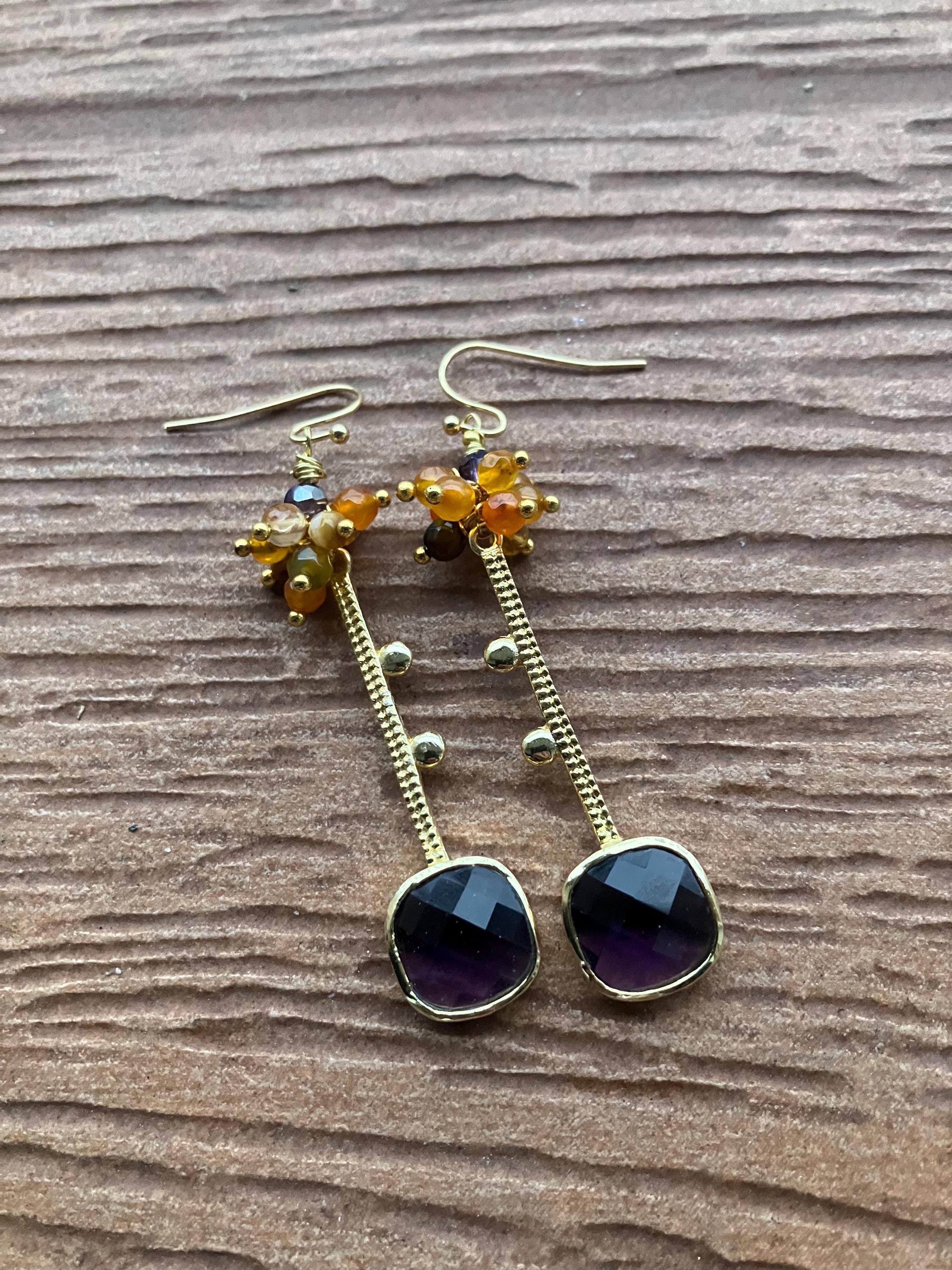 boucles modernes romantiques artistiques en plaqué or, semi précieuse améthyste et agate orange