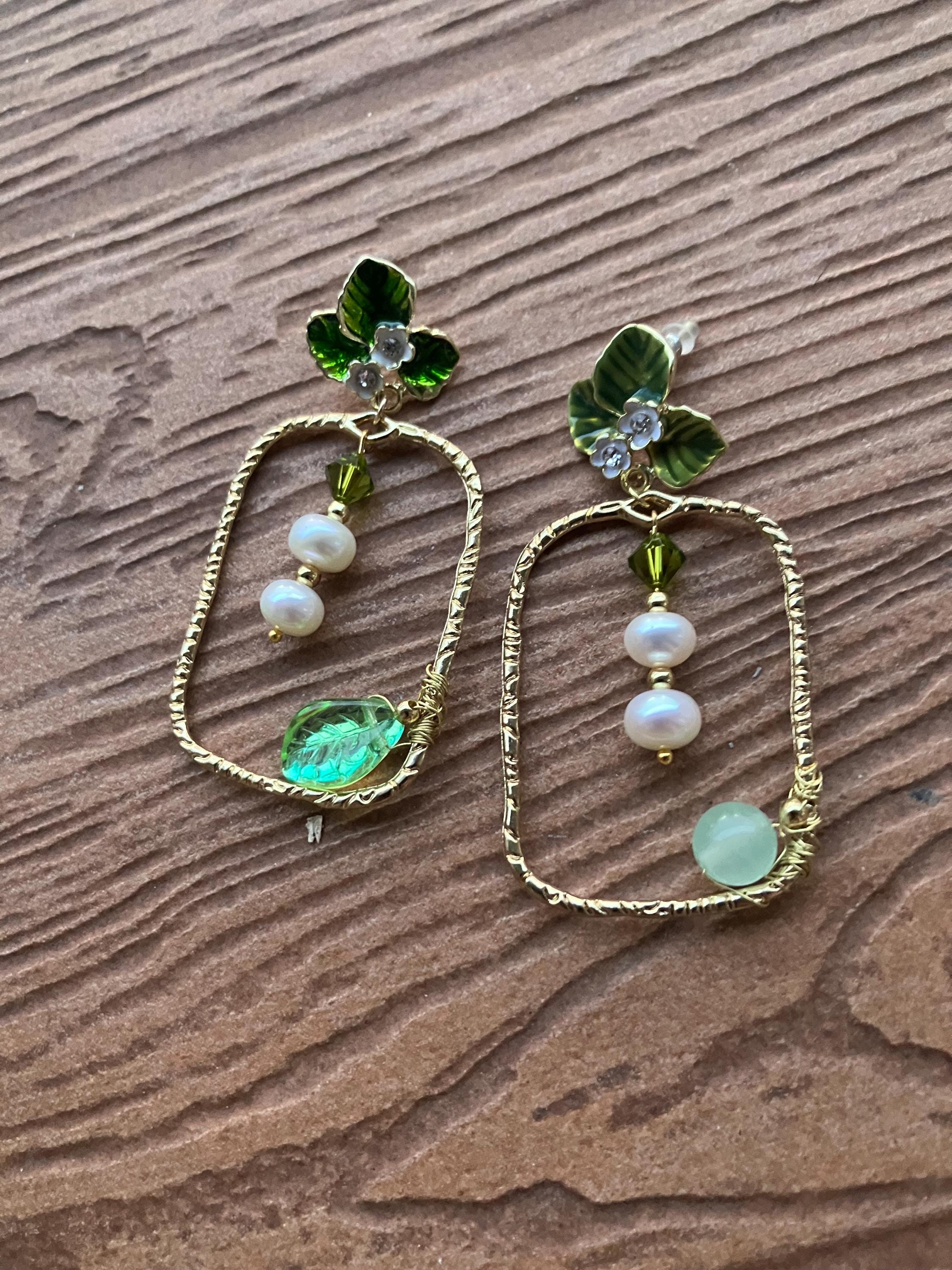 boucles bohème rétro anneaux rectangulaires martelés, perles de culture, aventurine et cristal Swarovski